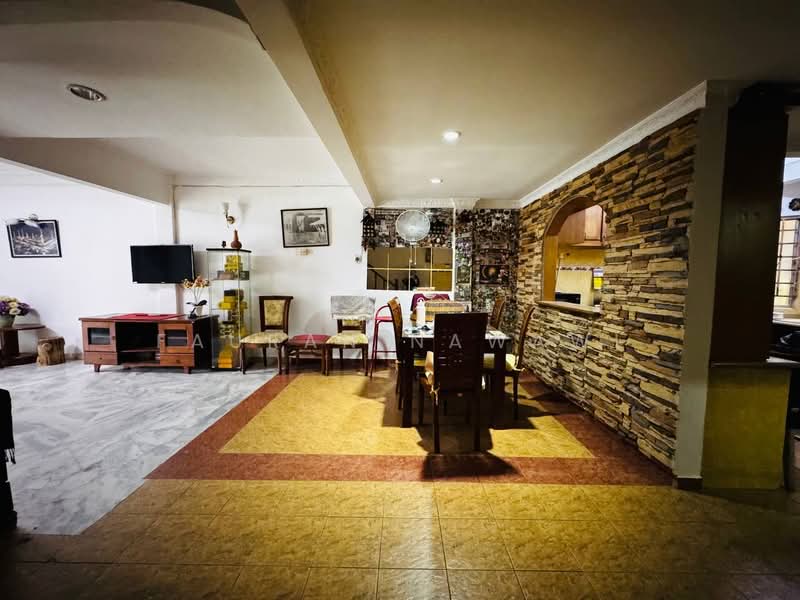 Rumah Teres 2 Tingkat untuk Dijual di Batu Caves (Selangor) - Fauran Nawawi - Living Room - PropertyGuru.com.my