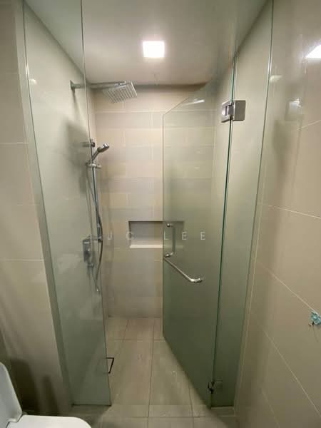 Service Residence for Sale at Ramada (One @ Bukit Ceylon) - JC Lee - Bathroom - PropertyGuru.com.my