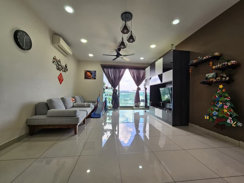 Kondominium untuk Dijual di Green Residence - Kent Fatt - Living Room - PropertyGuru.com.my