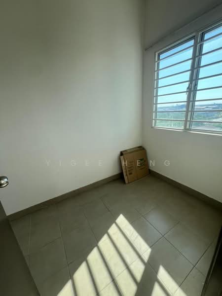 Pangsapuri untuk Dijual di Akasia Apartment - Yigee Heng - PropertyGuru.com.my