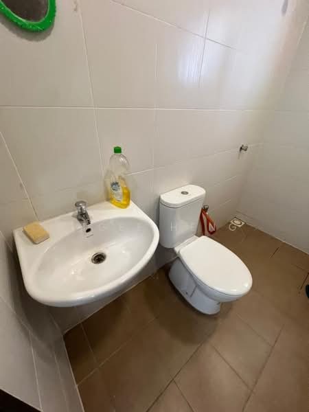 Pangsapuri untuk Dijual di Akasia Apartment - Yigee Heng - PropertyGuru.com.my