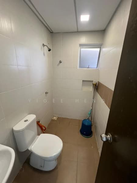 Pangsapuri untuk Dijual di Akasia Apartment - Yigee Heng - PropertyGuru.com.my