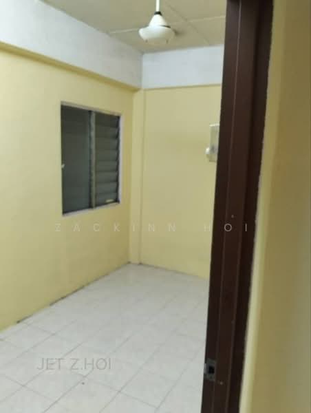 Apartment for Rent at Pangsapuri Perdana Villa - Zackinn Hoi - Interior - PropertyGuru.com.my