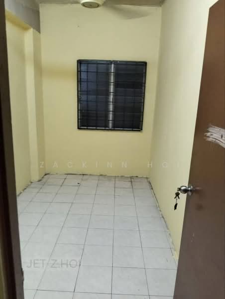 Apartment for Rent at Pangsapuri Perdana Villa - Zackinn Hoi - Interior - PropertyGuru.com.my