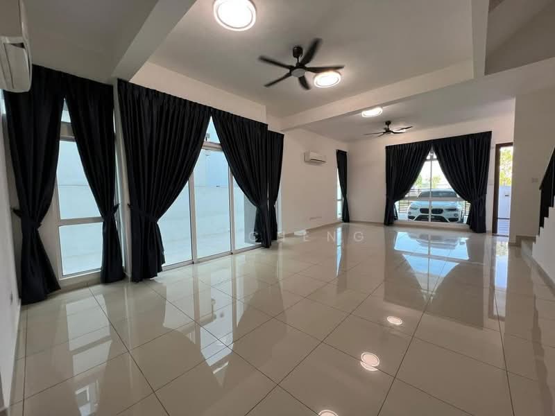Cluster House for Sale in Taman Nusa Sentral (Iskandar Puteri (Nusajaya)) - SC Cheng - Living Room - PropertyGuru.com.my