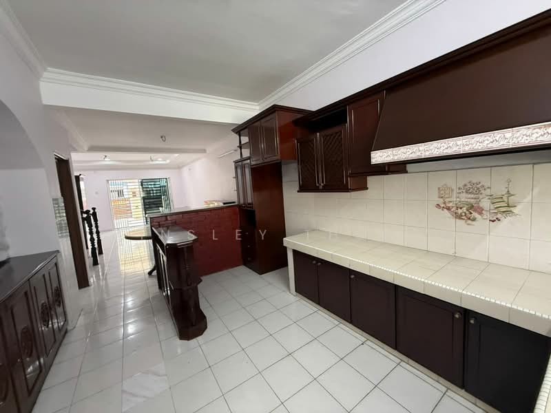 Rumah Teres 2.5 Tingkat untuk Dijual di Gunung Rapat (Ipoh) - Ainsley Thong - Kitchen - PropertyGuru.com.my