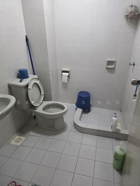 Condominium for Sale at Robson Heights - Baljeet Singh - Bathroom - PropertyGuru.com.my
