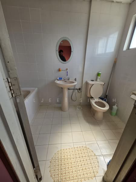 Condominium for Sale at Robson Heights - Baljeet Singh - Bathroom - PropertyGuru.com.my