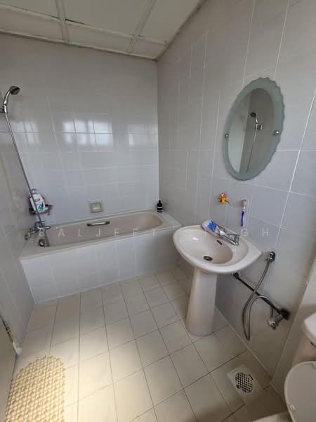 Condominium for Sale at Robson Heights - Baljeet Singh - Bathroom - PropertyGuru.com.my