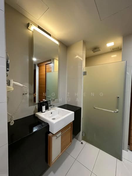 Servis Apartment untuk Disewa di Dua Sentral - Hong Zheng Chua - Bathroom - PropertyGuru.com.my