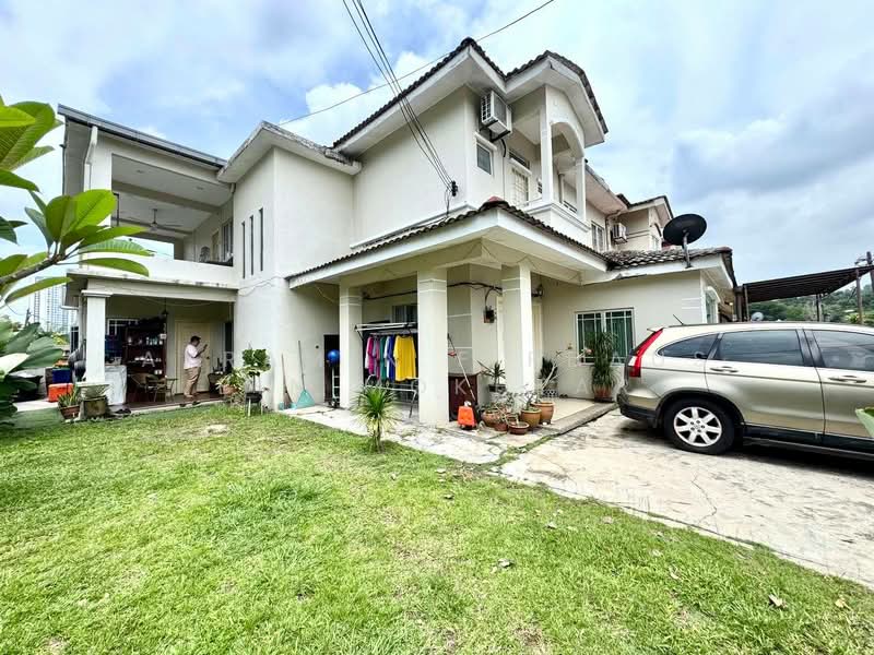 2-storey Terraced House for Sale in Bandar Putra Permai (Seri Kembangan) - Akramin Firdaus Bin Mokhtar - PropertyGuru.com.my