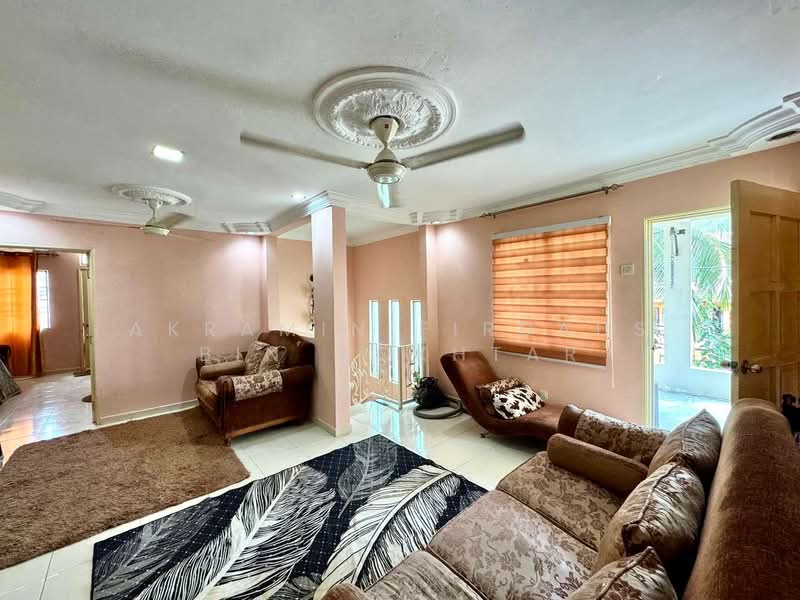 2-storey Terraced House for Sale in Bandar Putra Permai (Seri Kembangan) - Akramin Firdaus Bin Mokhtar - PropertyGuru.com.my