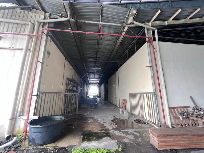 Factory for Sale in Taman Sri Langkap (Changkat Jong) - Ainsley Thong - Corridor - PropertyGuru.com.my