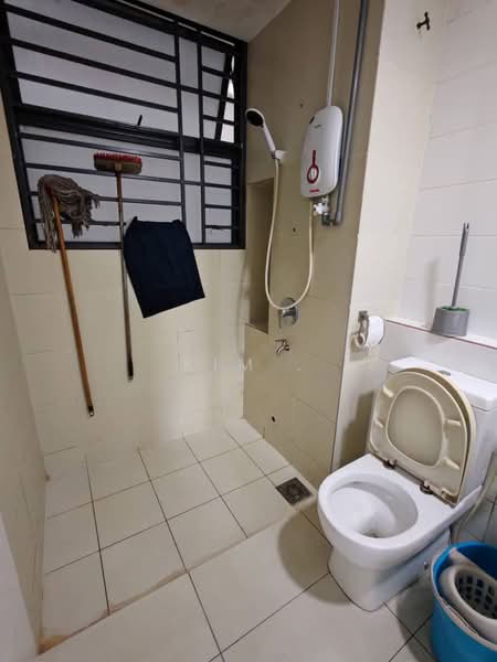 Servis Apartment untuk Disewa di Residences @ 1 Tebrau - Kim . - Bathroom - PropertyGuru.com.my