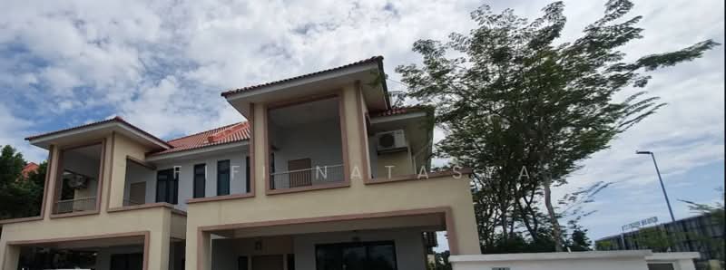 Twin Villa for Sale in Banting (Selangor) - Fifi Natasya - Exterior - PropertyGuru.com.my