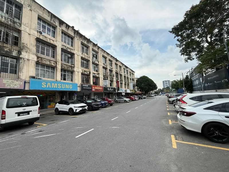 Shop for Rent in Pusat Bandar Puchong (Puchong) - Junbin Low - Exterior - PropertyGuru.com.my