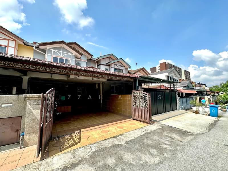 2-storey Terraced House for Sale in Taman Universiti Bangi (Kajang) - Izzah Alias - Exterior - PropertyGuru.com.my
