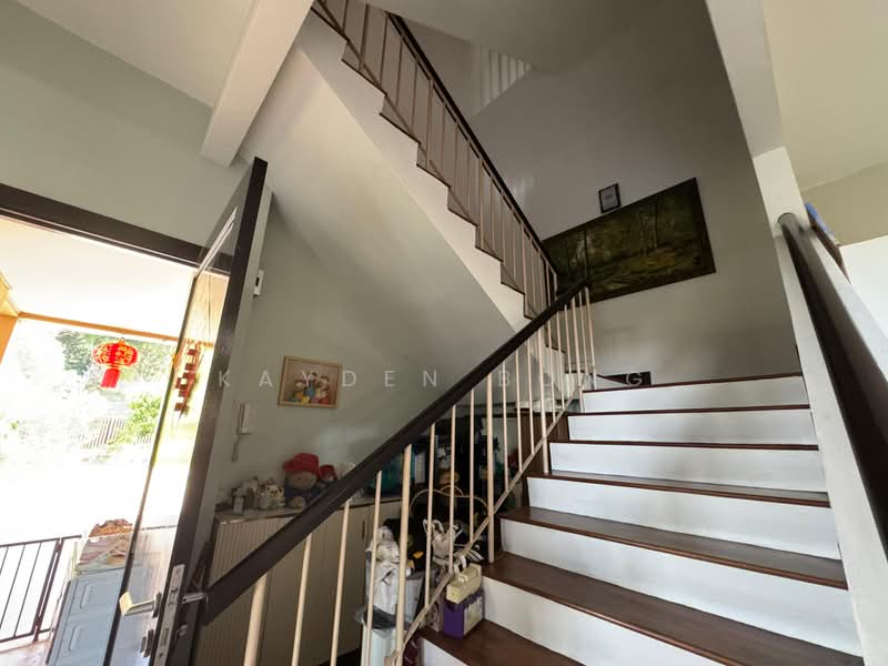 Semi-Detached House for Sale in Taman Aman Sari (Bandar Kinrara) - Kayden Bong - Entrance - PropertyGuru.com.my