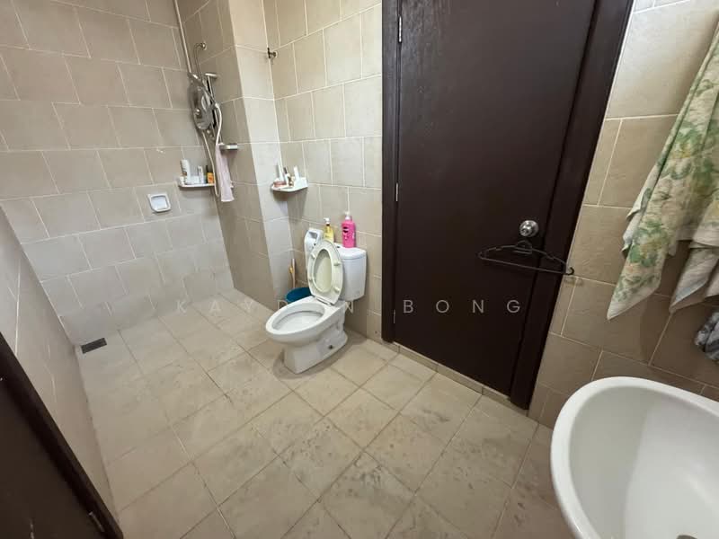 Semi-Detached House for Sale in Taman Aman Sari (Bandar Kinrara) - Kayden Bong - Bathroom - PropertyGuru.com.my