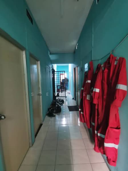Kedai / Pejabat untuk Dijual di Taman Mawar (Pasir Gudang) - Steve Tey - Corridor - PropertyGuru.com.my