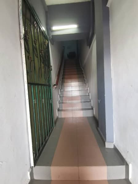 Kedai / Pejabat untuk Dijual di Taman Mawar (Pasir Gudang) - Steve Tey - Corridor - PropertyGuru.com.my