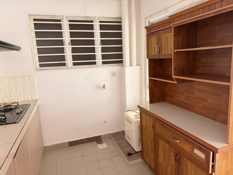Kondominium untuk Dijual di Casa Tropika - KS Wong - Kitchen - PropertyGuru.com.my