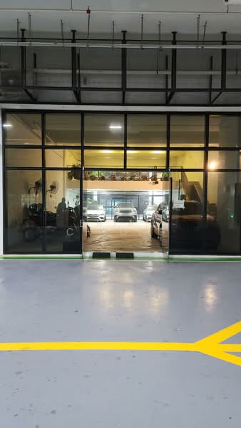 Kedai / Pejabat untuk Dijual di Kota Damansara (Selangor) - Brian Cheong - Car Park - PropertyGuru.com.my