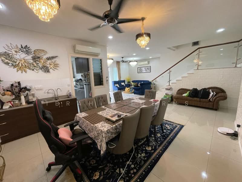 Rumah Bandar untuk Dijual di Desa Melawati (Setapak) - Ibrahim Iderus - Dining Room - PropertyGuru.com.my