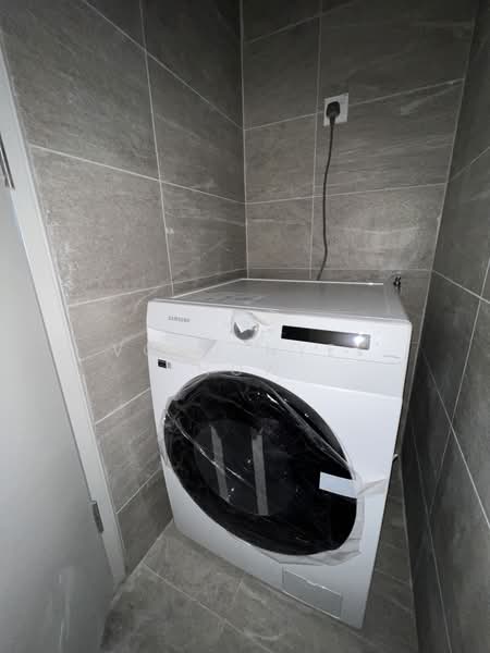 Service Residence for Rent at Edelweiss @ Tropicana Gardens - Vong Nyee How - 3 in 1 Washer - PropertyGuru.com.my