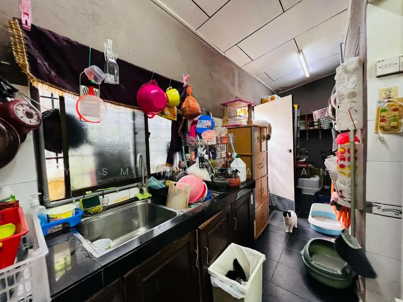 Rumah Teres 1 Tingkat untuk Dijual di Bandar Kinrara Seksyen 1 (Bandar Kinrara) - Yasmin Sulaiman - Kitchen - PropertyGuru.com.my
