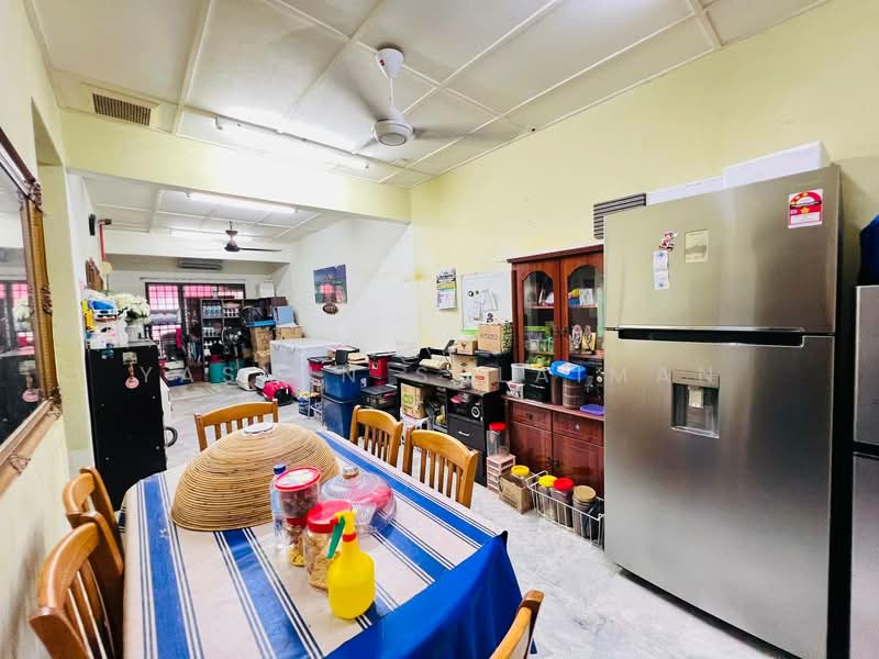 Rumah Teres 1 Tingkat untuk Dijual di Bandar Kinrara Seksyen 1 (Bandar Kinrara) - Yasmin Sulaiman - Dining Room - PropertyGuru.com.my