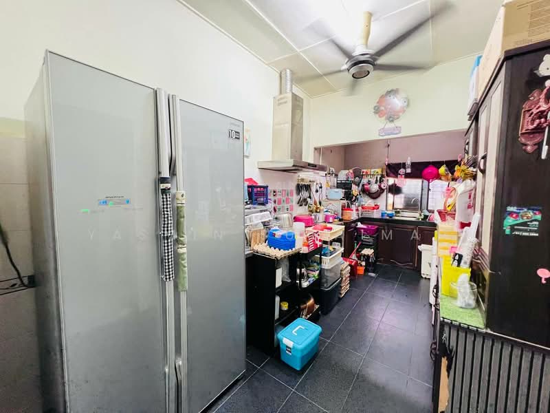 Rumah Teres 1 Tingkat untuk Dijual di Bandar Kinrara Seksyen 1 (Bandar Kinrara) - Yasmin Sulaiman - Kitchen - PropertyGuru.com.my
