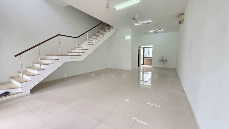 3-storey Terraced House for Sale in Taman Bukit Serdang (Seri Kembangan) - Si Peng Ng - Interior - PropertyGuru.com.my