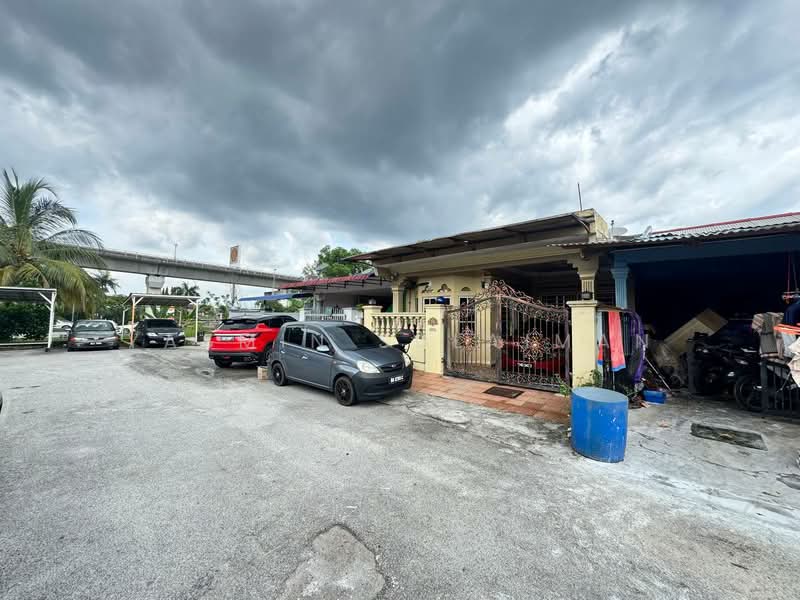 1-storey Terraced House for Sale in Bandar Kinrara Seksyen 1 (Bandar Kinrara) - Yasmin Sulaiman - Exterior - PropertyGuru.com.my