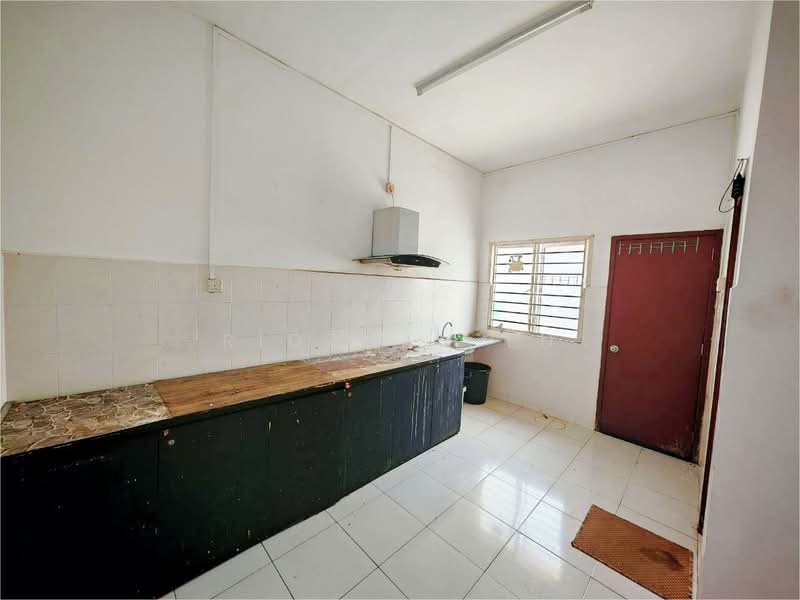 Rumah Teres 2 Tingkat untuk Dijual di Semenyih (Selangor) - Ridzuan Lu - Kitchen - PropertyGuru.com.my
