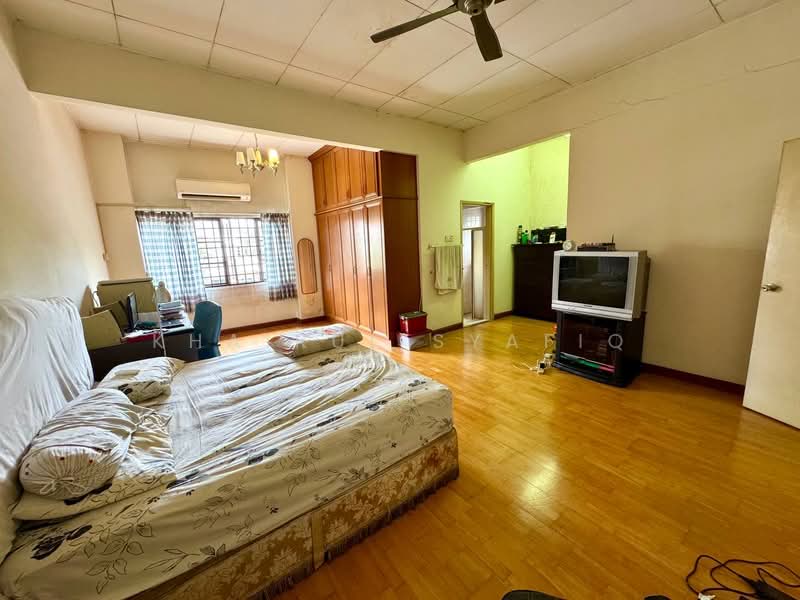 2-storey Terraced House for Sale in Bukit Jelutong (Shah Alam) - Khairul Syafiq - PropertyGuru.com.my