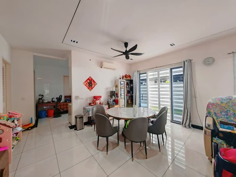 Cluster House for Sale in Setia Tropika (Johor Bahru) - Fion Lee - Living Room - PropertyGuru.com.my