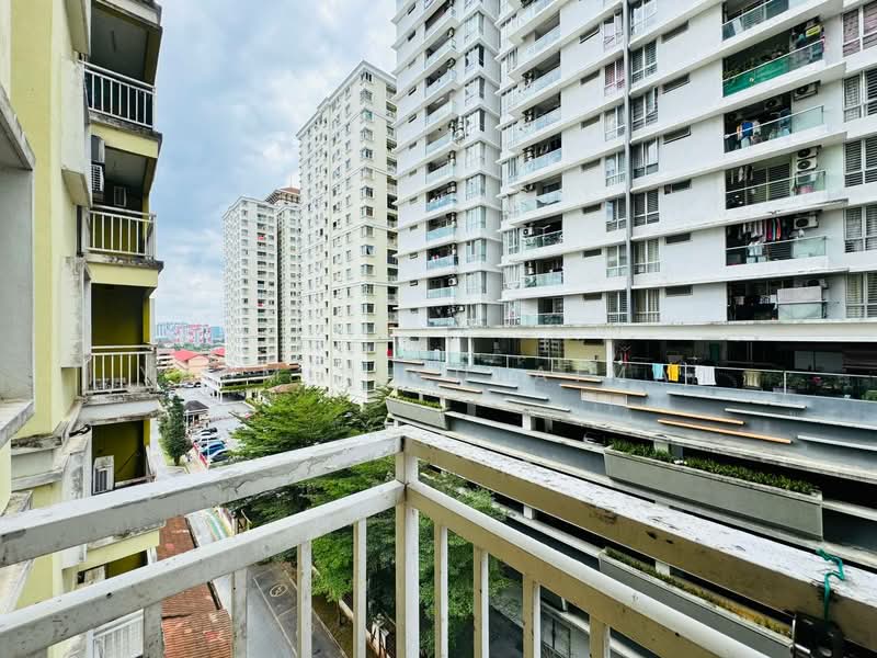 Condominium for Sale at Platinum Hill PV 3 - Yasmin Sulaiman - Exterior - PropertyGuru.com.my