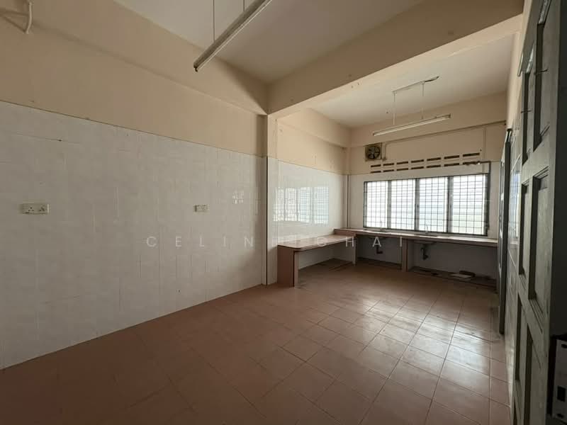 Shop for Rent in Yong Peng (Johor) - Celine Chai - Kitchen - PropertyGuru.com.my