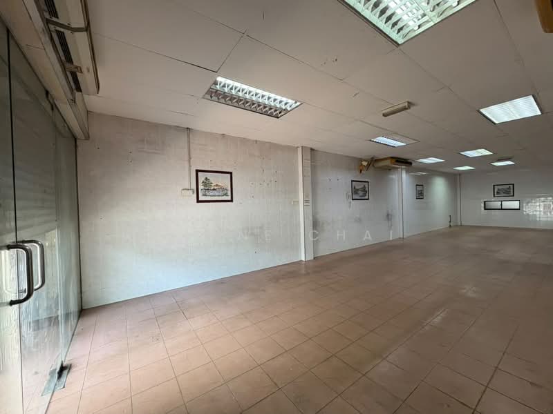 Shop for Rent in Yong Peng (Johor) - Celine Chai - Interior - PropertyGuru.com.my