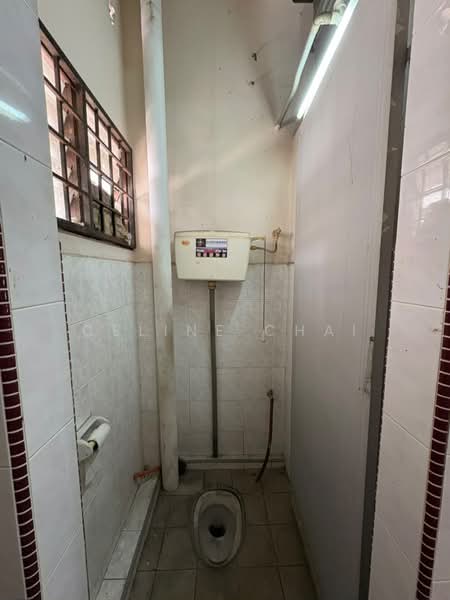 Shop for Rent in Yong Peng (Johor) - Celine Chai - Bathroom - PropertyGuru.com.my