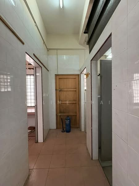 Shop for Rent in Yong Peng (Johor) - Celine Chai - Corridor - PropertyGuru.com.my