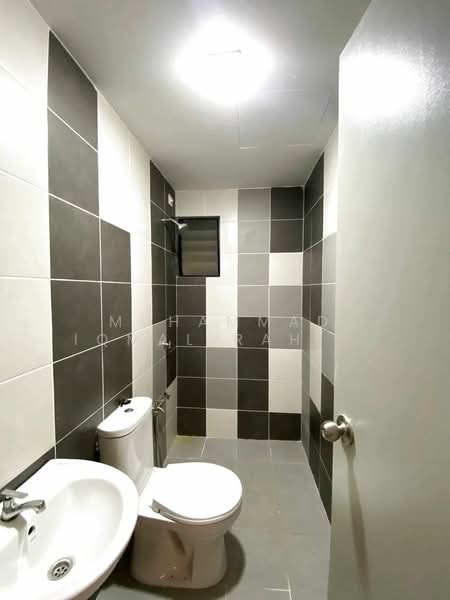 Servis Apartment untuk Dijual di Residensi Mutiara Kajang 2 - Muhammad Iqmal Rahiman - Bathroom - PropertyGuru.com.my