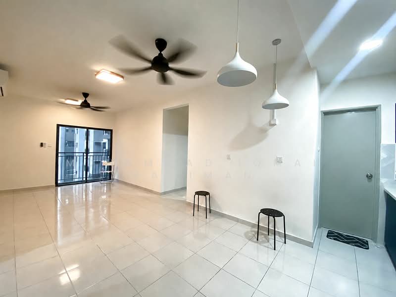 Servis Apartment untuk Dijual di Residensi Mutiara Kajang 2 - Muhammad Iqmal Rahiman - Living Room - PropertyGuru.com.my