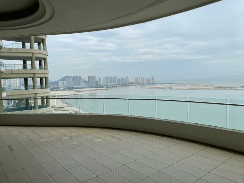 Kondominium untuk Dijual di 8 Gurney (The Shore Condominium) - Aster Ng - Balcony - PropertyGuru.com.my