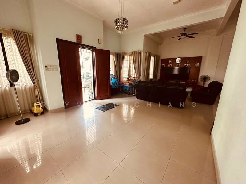 Rumah Banglo untuk Dijual di Sri Petaling (Kuala Lumpur) - Raymond Chiang - Living Room - PropertyGuru.com.my