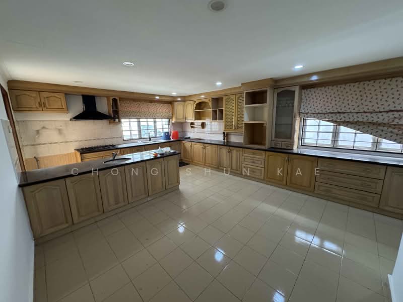 2-storey Terraced House for Sale in Bandar Bukit Puchong (Puchong) - Chong Shun Kae - Kitchen - PropertyGuru.com.my