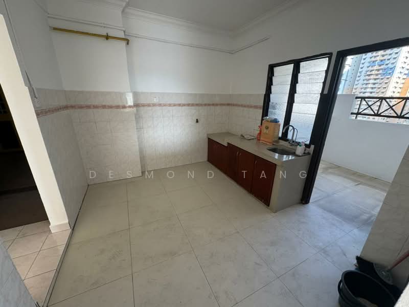 Kondominium untuk Dijual di Vista Komanwel C - Desmond Tang - Kitchen - PropertyGuru.com.my