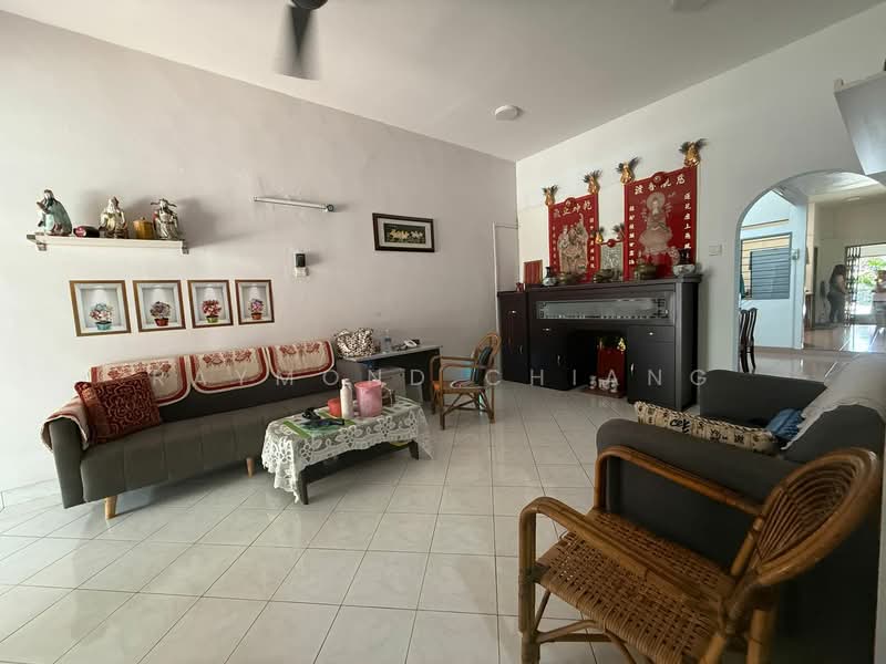 Rumah Teres 1 Tingkat untuk Dijual di Taman Shanghai (Jalan Klang Lama (Old Klang Road)) - Raymond Chiang - Living Room - PropertyGuru.com.my