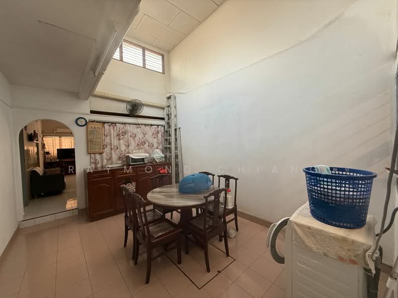 Rumah Teres 1 Tingkat untuk Dijual di Taman Shanghai (Jalan Klang Lama (Old Klang Road)) - Raymond Chiang - Dining Room - PropertyGuru.com.my